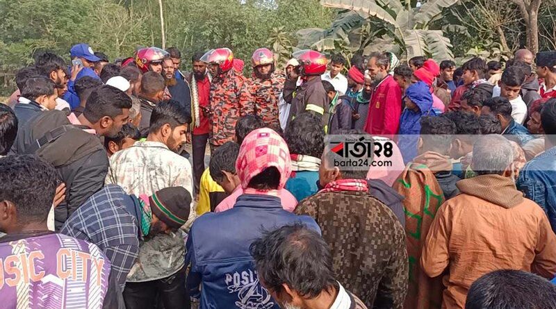 অটোরিকশার-পিছনে-মোটরসাইকেলের-ধাক্কা,-প্রাণ-গেল-দুই-কিশোরের