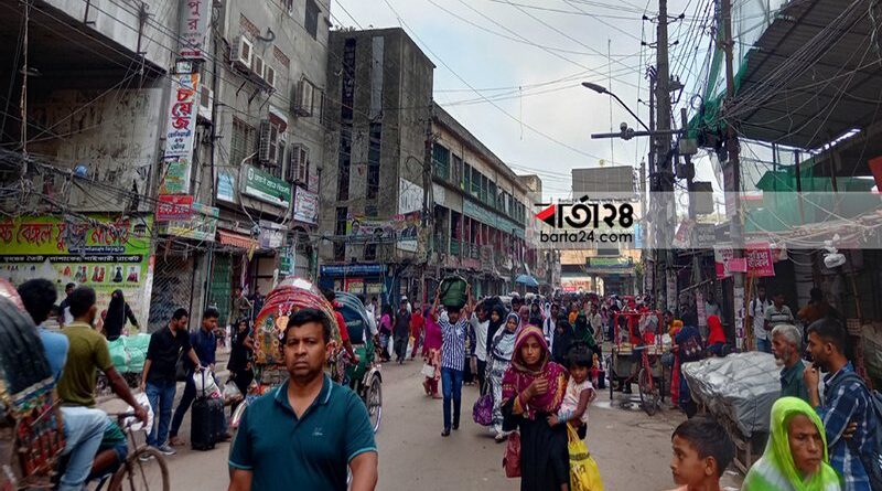 ঢাকায়-ফিরছে-কর্মজীবী-মানুষ,-সদরঘাটে-উপচে-পড়া-ভিড়